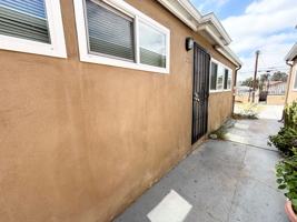 featured image of 718 Raven St