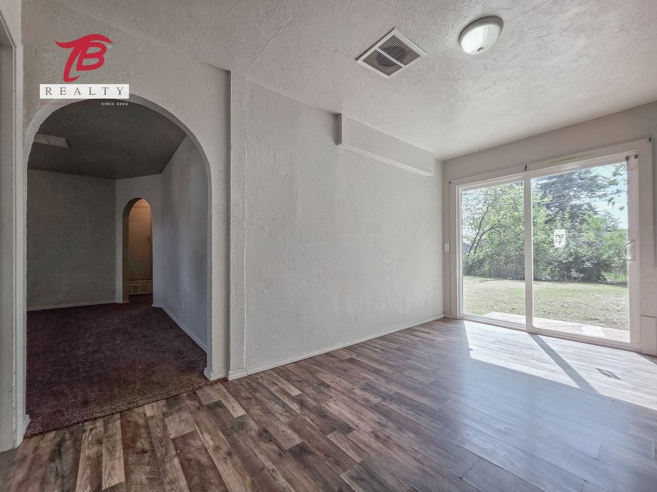 3332 Sw 47th St - Photo 3 of 25