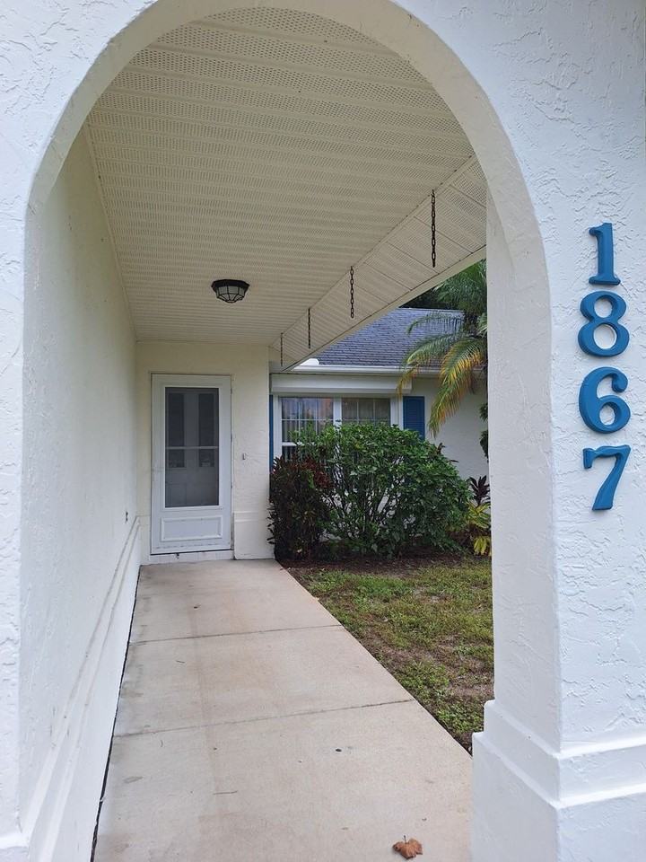 1867 Willow Oak Dr - Photo 2 of 22