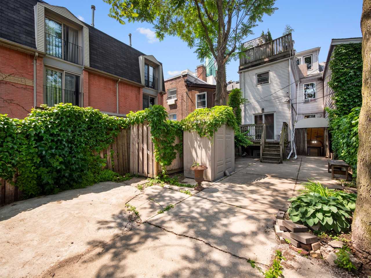 137 Gerrard Street East - Photo 7 of 9