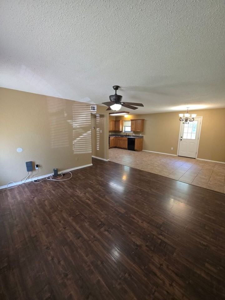 1207 South Ithaca Avenue - Photo 3 of 17