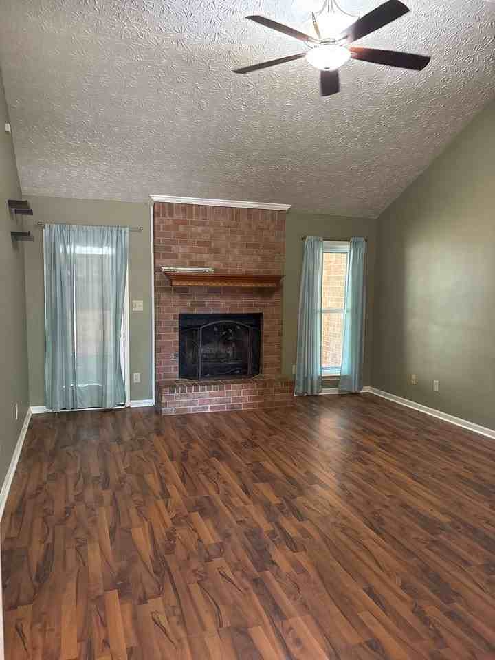 7105 Bentley Court - Photo 3 of 29