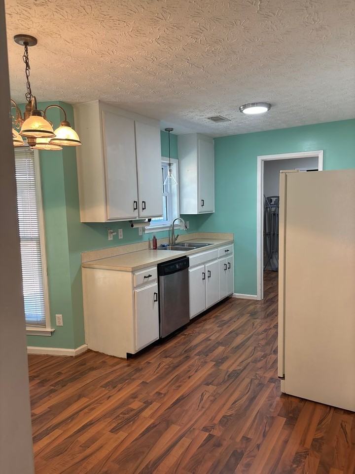 7105 Bentley Court - Photo 5 of 29