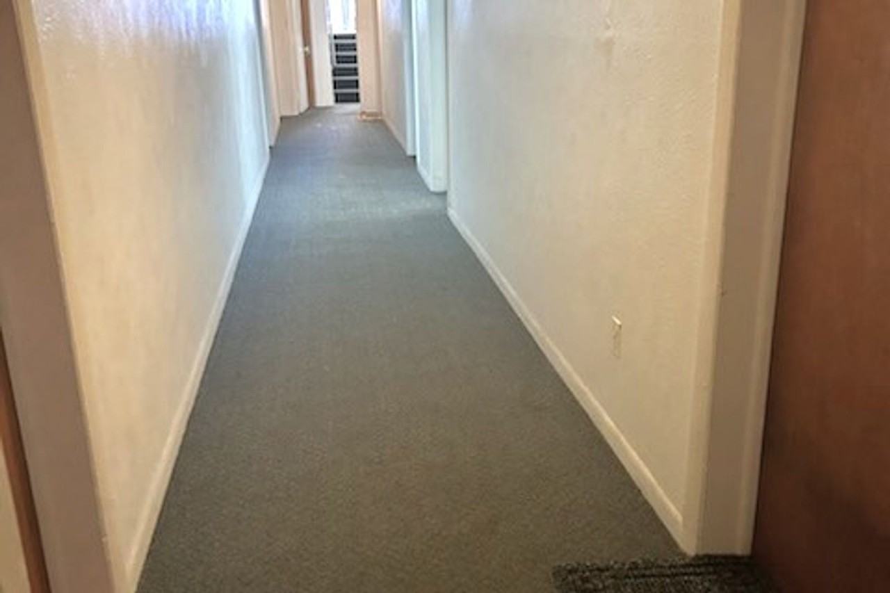 95 N Clarkson St Carolyn Arms Apartments - Photo 4 of 17