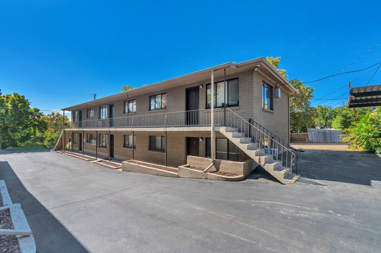 First Avenue Apartments - Photo 7 of 7