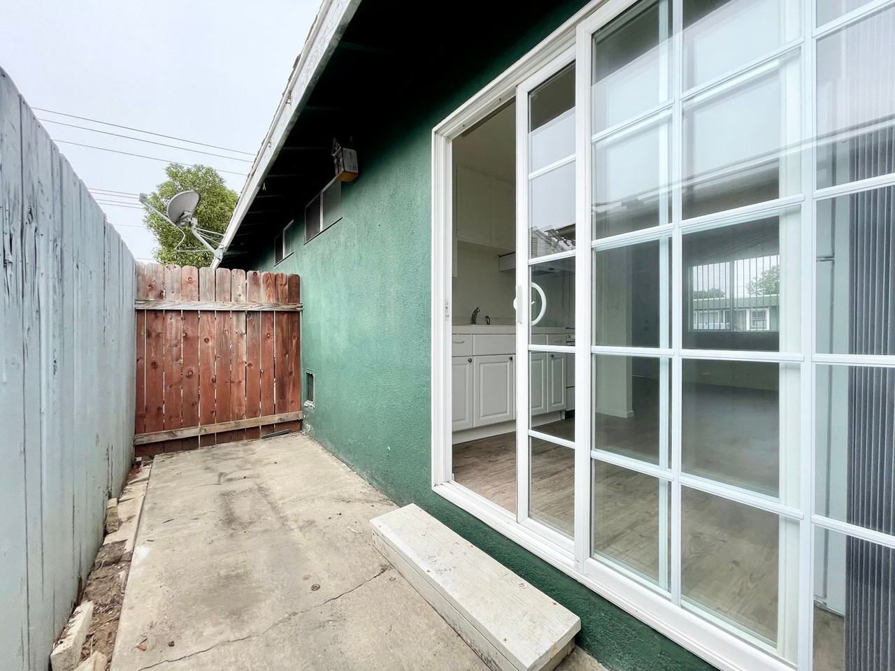1026 S Tremont St #8 - Photo 5 of 10