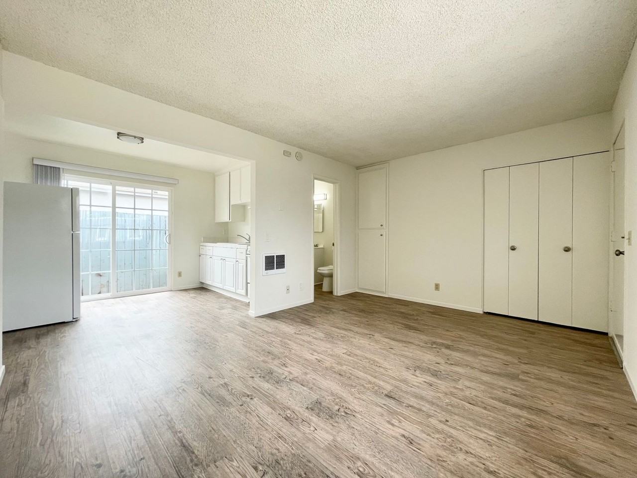 1026 S Tremont St #8 - Photo 6 of 10