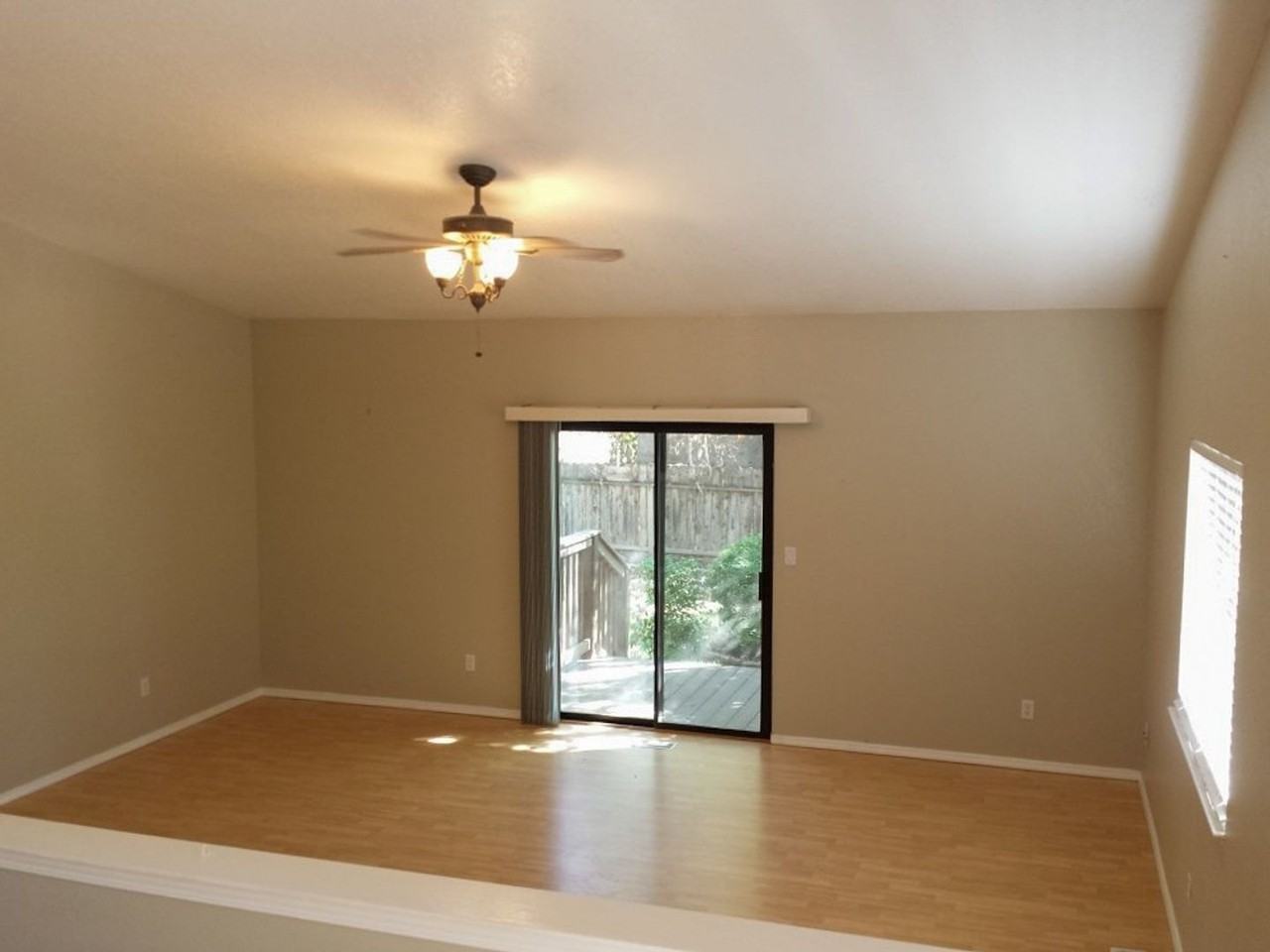 1757 Kildare Dr - Photo 5 of 15