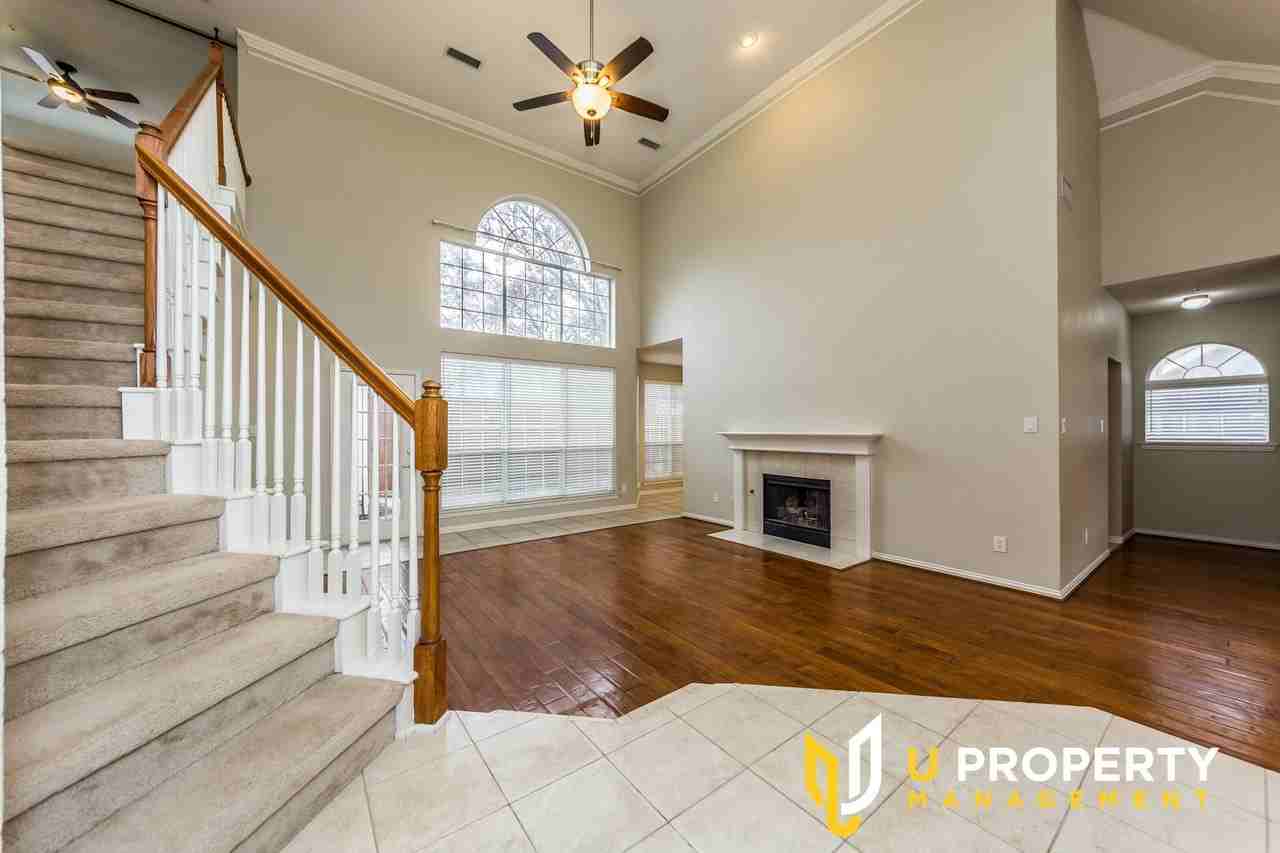 14589 Aspen Ct - Photo 3 of 37