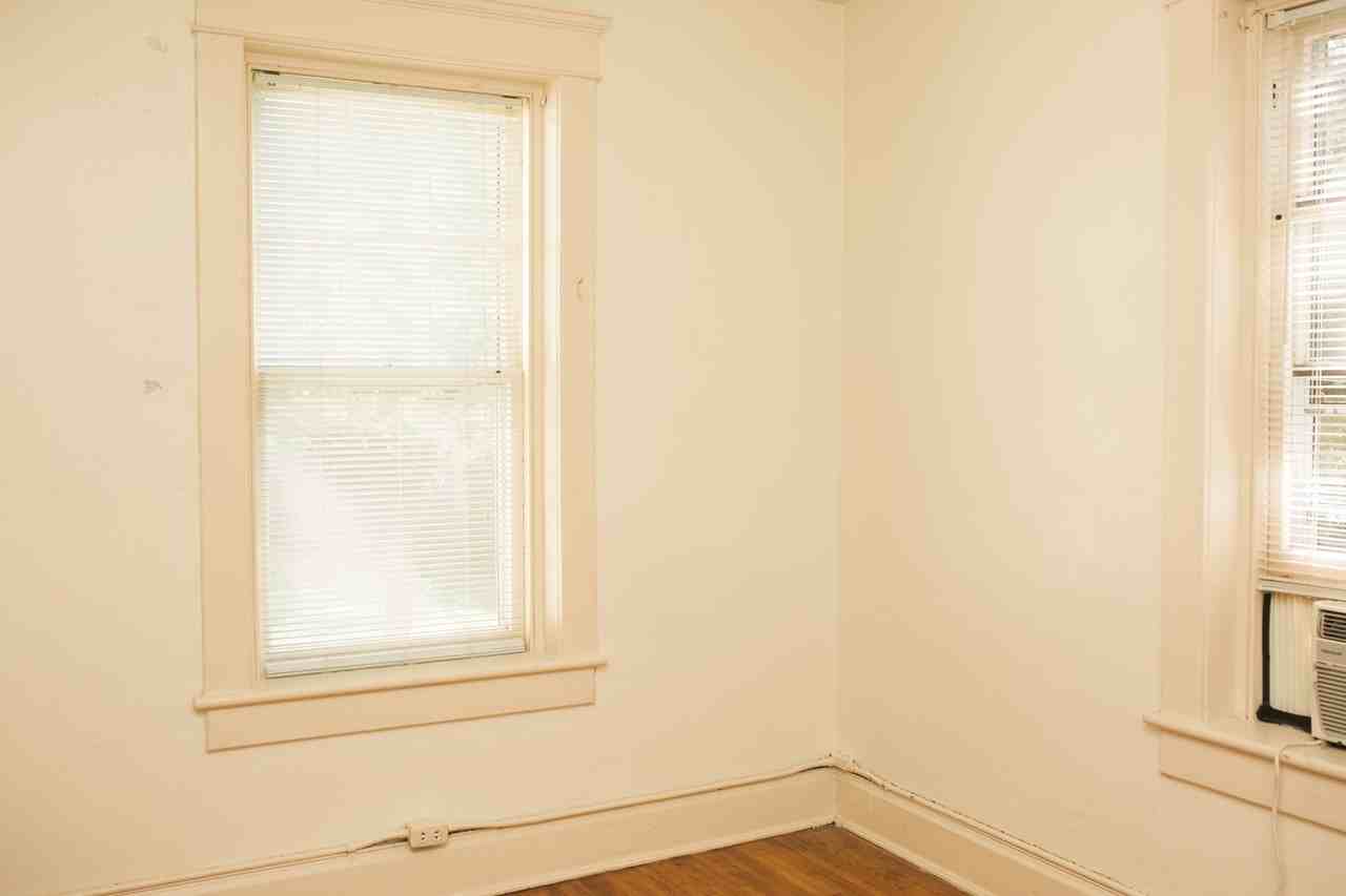 1409 Grady Ave - Photo 4 of 25