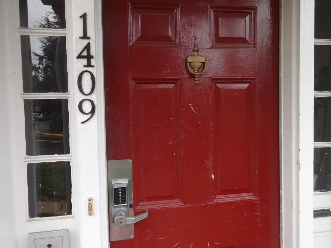 1409 Grady Ave - Photo 6 of 25