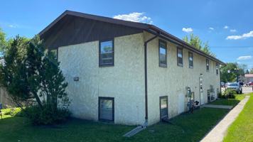 featured image of 910 S 12th St