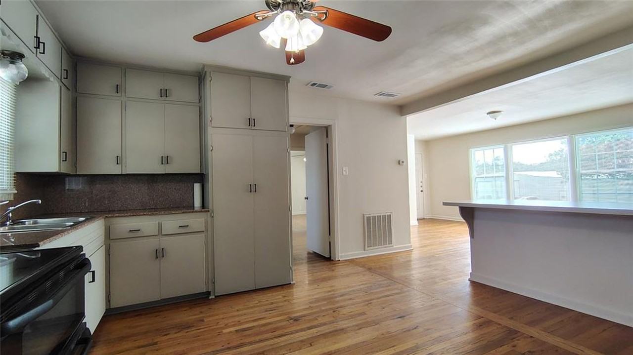 13805 Maye Pl - Photo 4 of 14