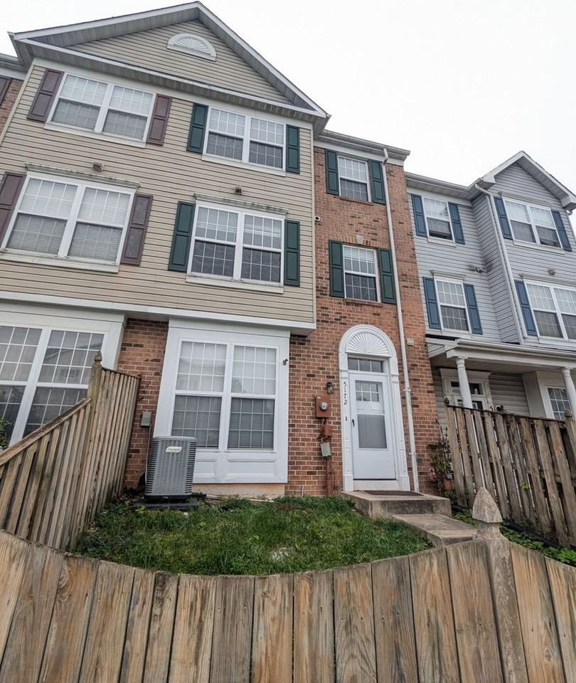 5172 Duke Court - Photo 2 of 23