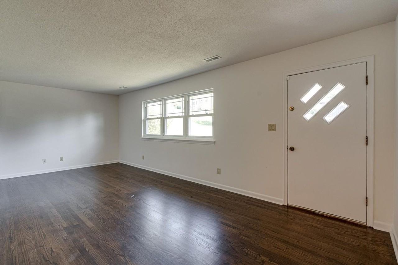 416 Marlow Dr - Photo 4 of 23