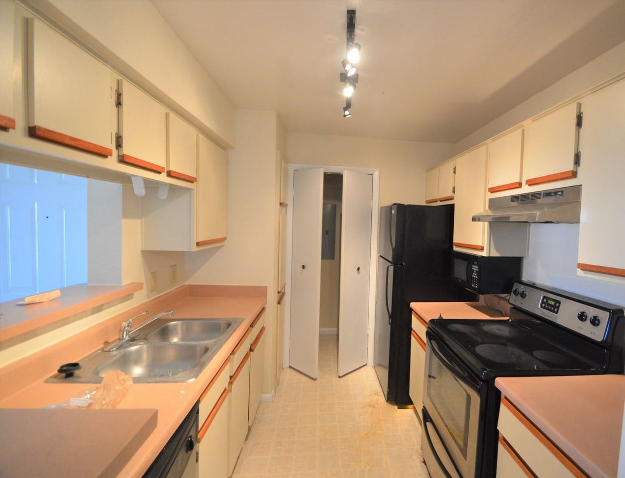 5533 Chrishire Way #F202 - Photo 5 of 15