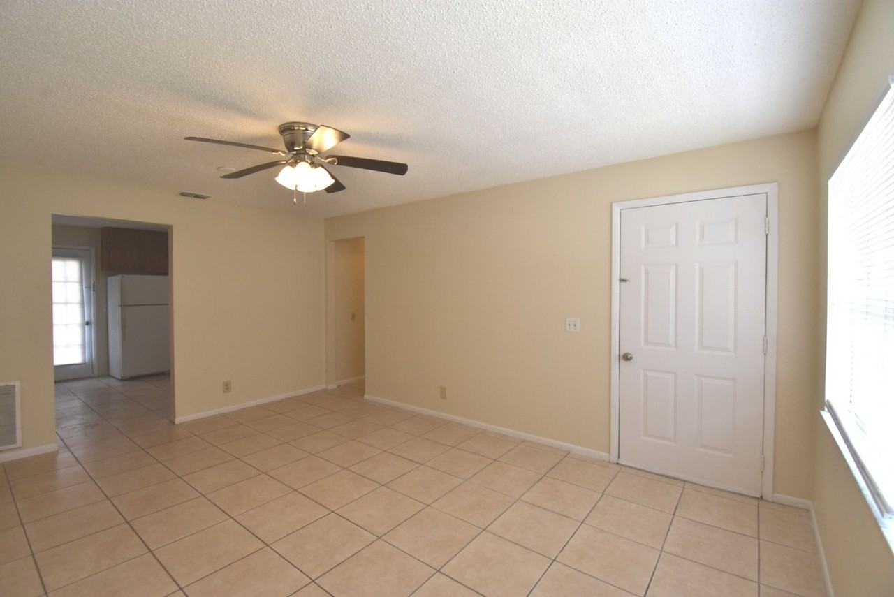 1587 N C 470 #2 - Photo 2 of 12