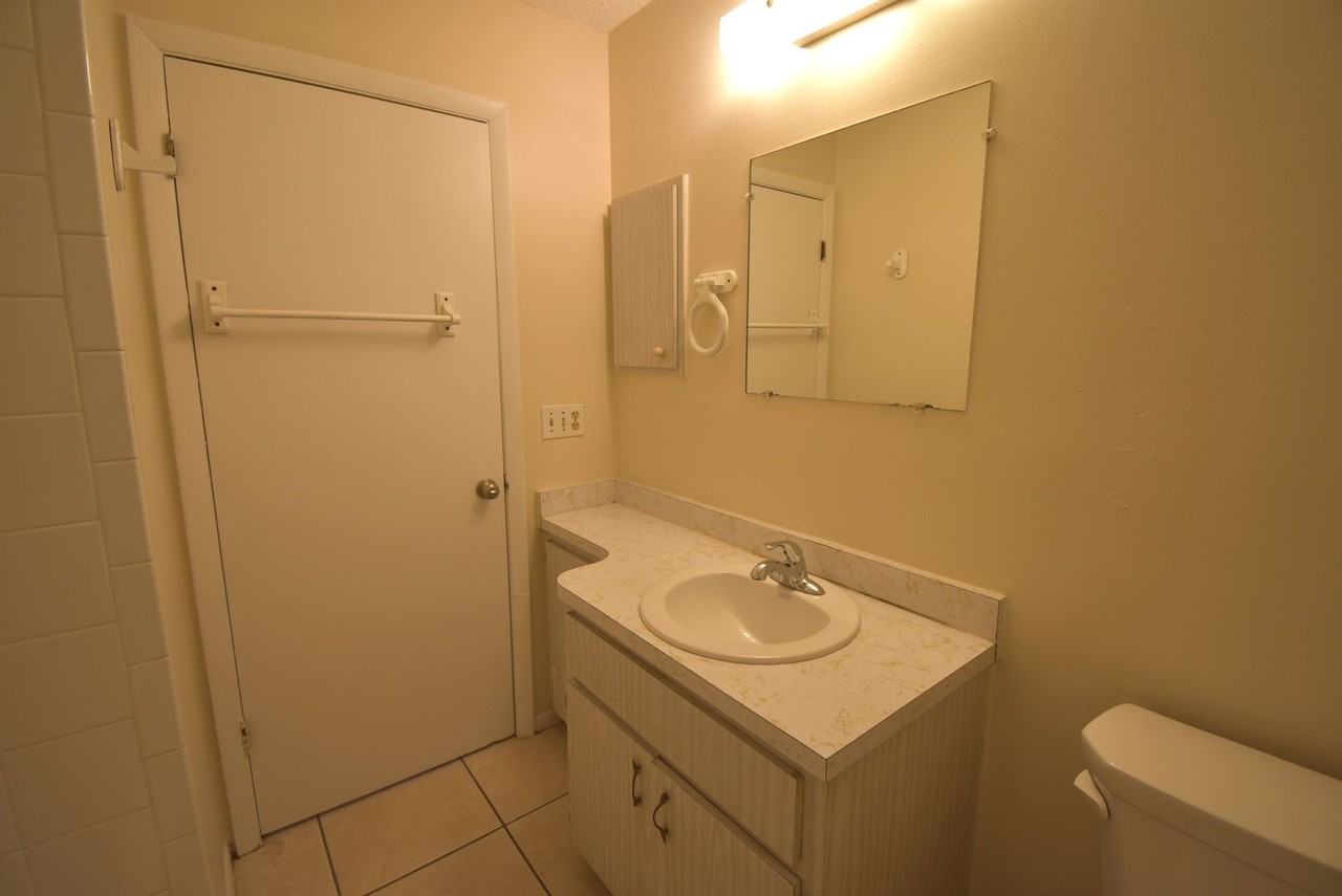 1587 N C 470 #2 - Photo 7 of 12