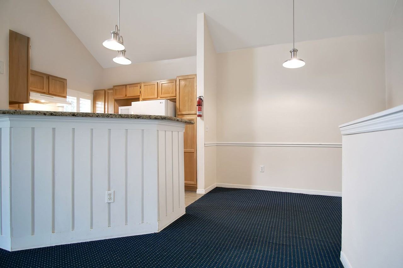 5008 Mangrove Aly - Photo 6 of 30