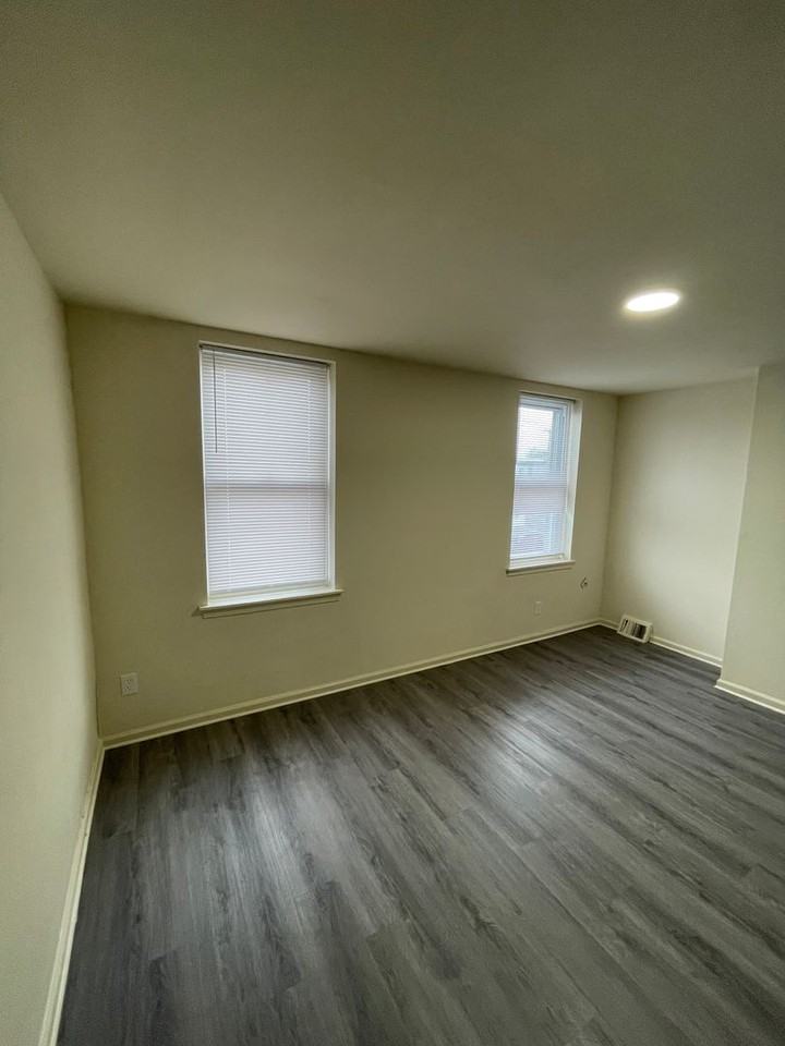 2441 N 5th St - Photo 6 of 16