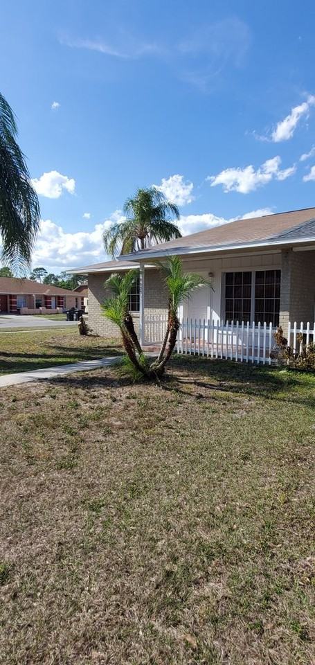 8037 Parrot Drive - Photo 2 of 6