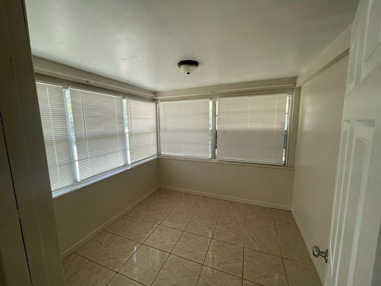 202 6th Jpv St - Photo 2 of 17