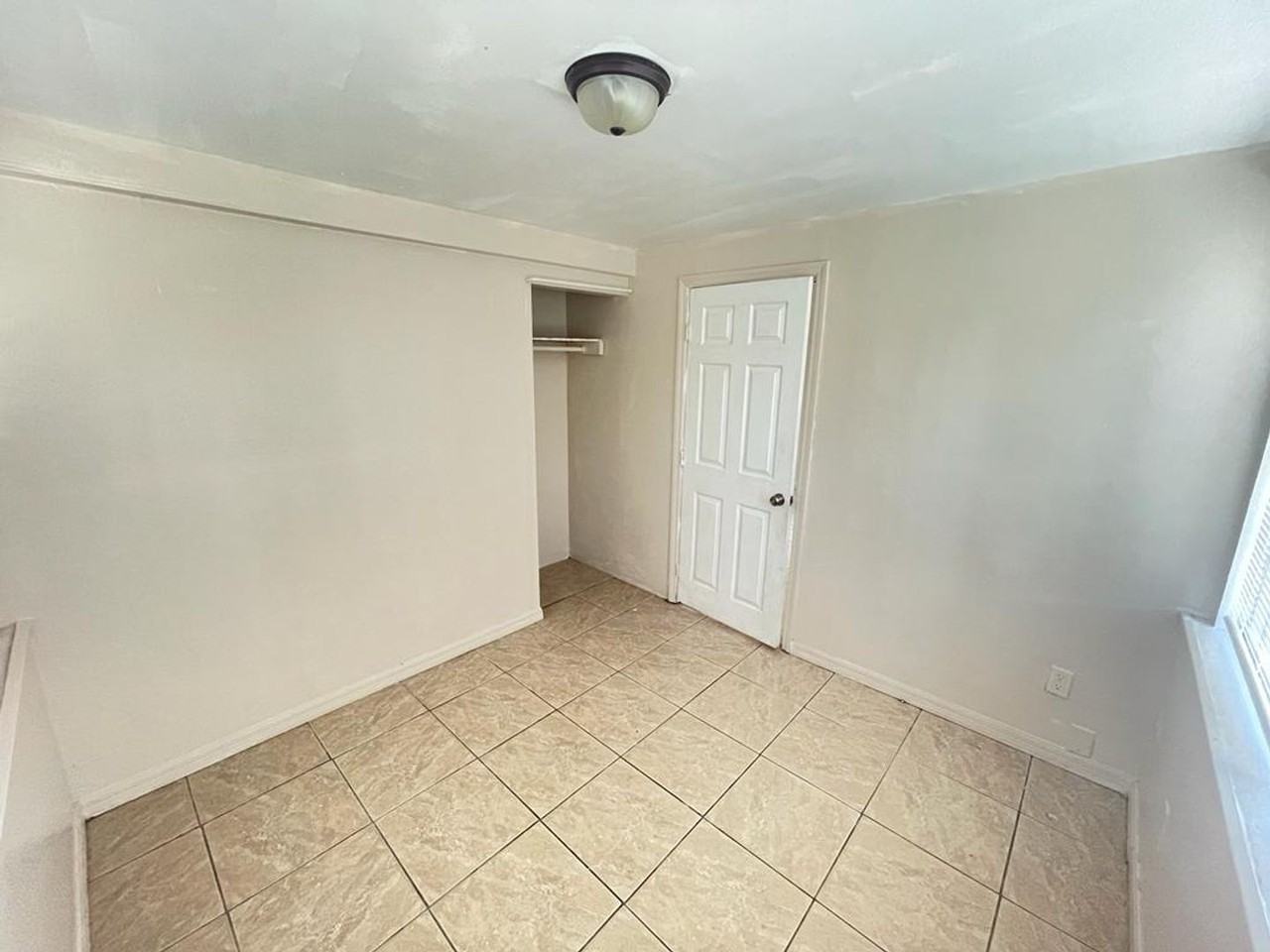 202 6th Jpv St - Photo 3 of 17