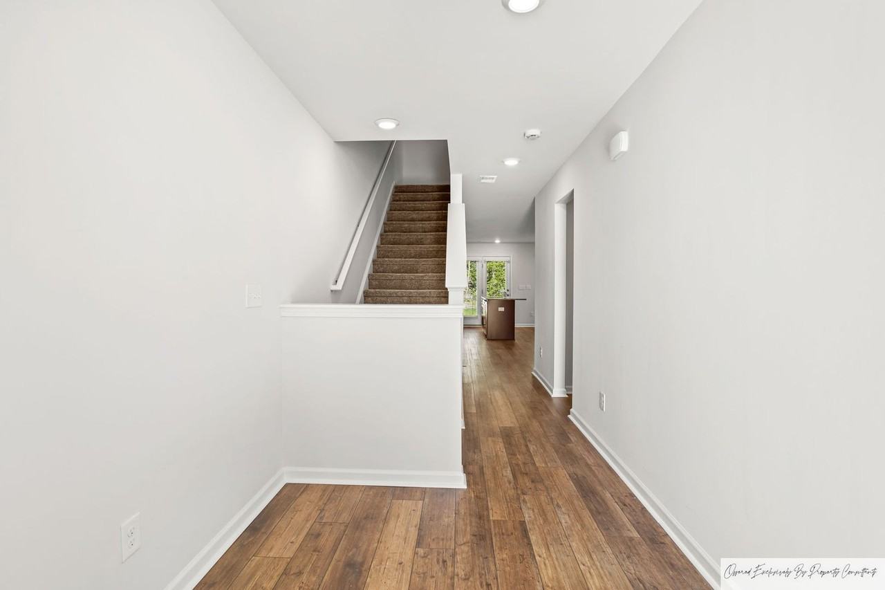 441 Pepperbush Lane - Photo 3 of 31