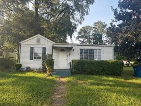 205 Pinewood Ave - Photo 1 of 1