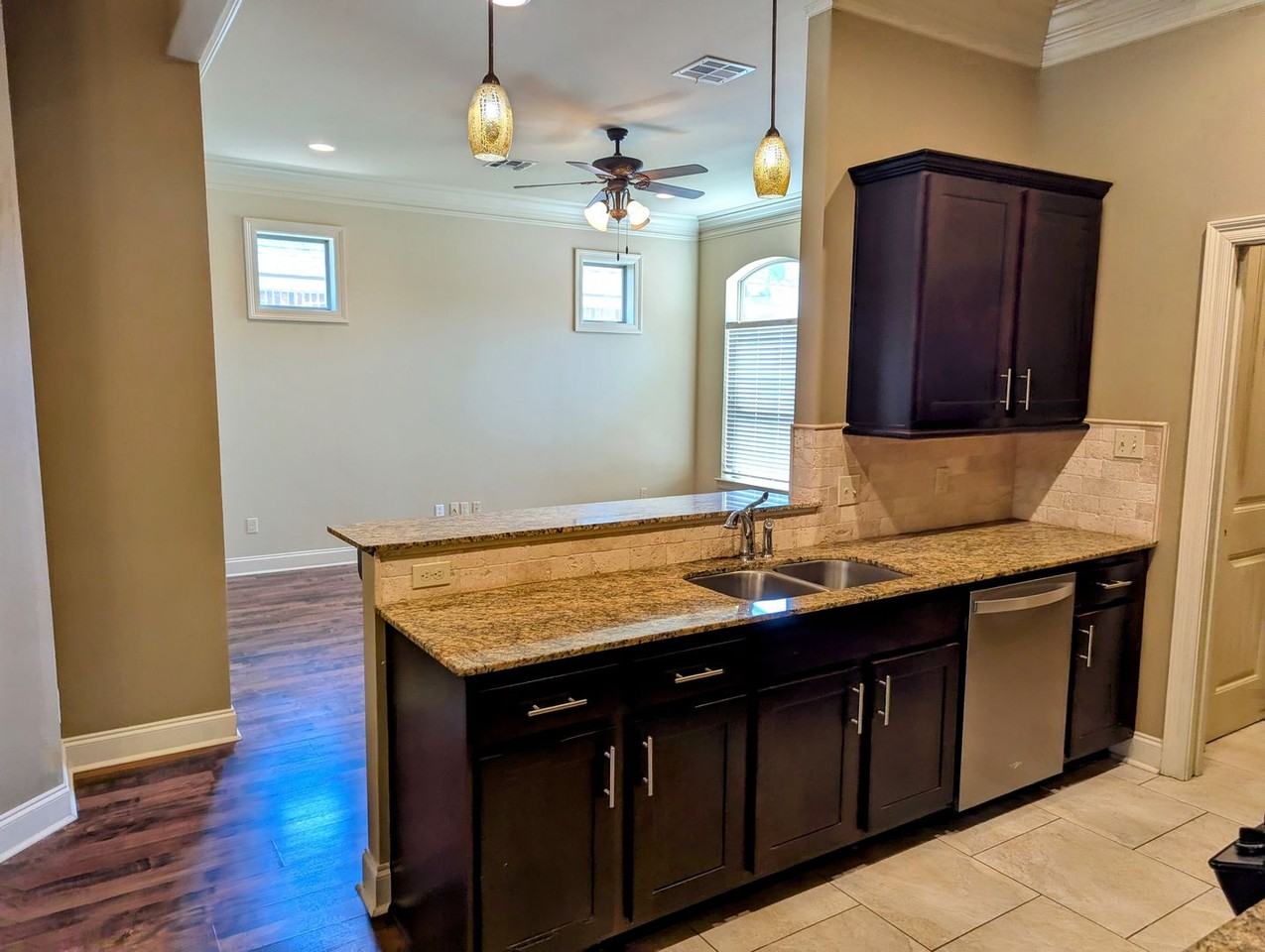 406 Milton Estates Ln - Photo 5 of 22