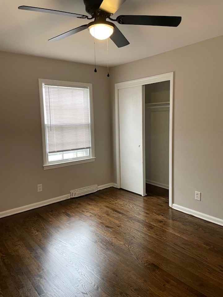 6643-6645 Floyd St - Photo 2 of 12