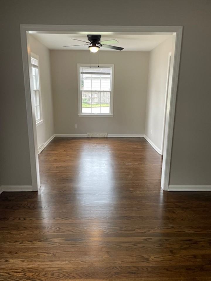 6643-6645 Floyd St - Photo 5 of 12