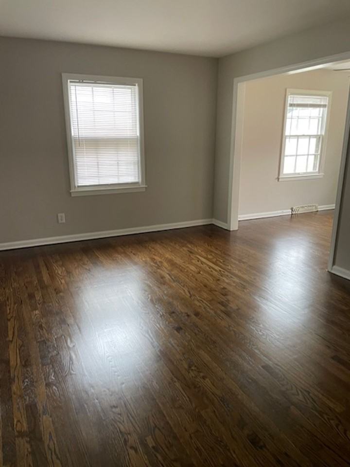 6643-6645 Floyd St - Photo 6 of 12