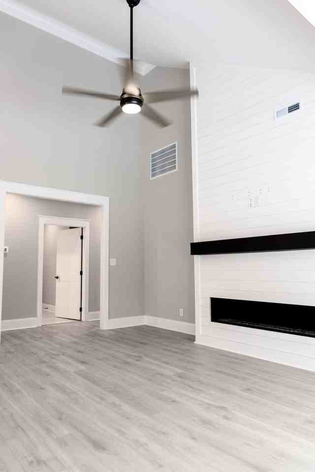 1088 Veridian Dr #B - Photo 5 of 18