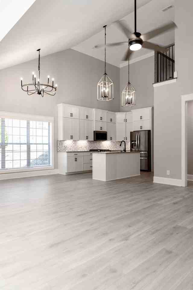 1088 Veridian Dr #B - Photo 6 of 18