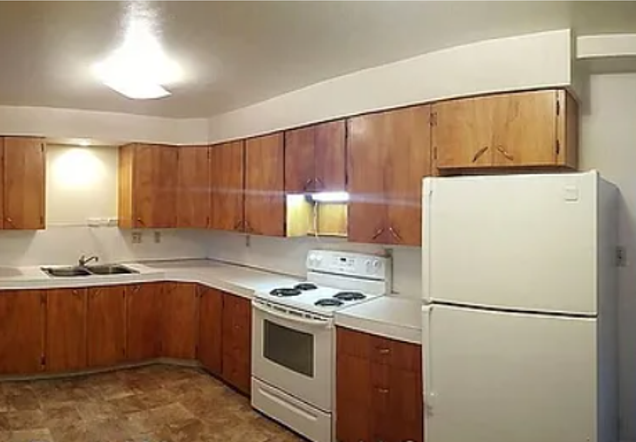 2 Bed 1 Bath Apartment in St Anthony - Photo 2 of 11
