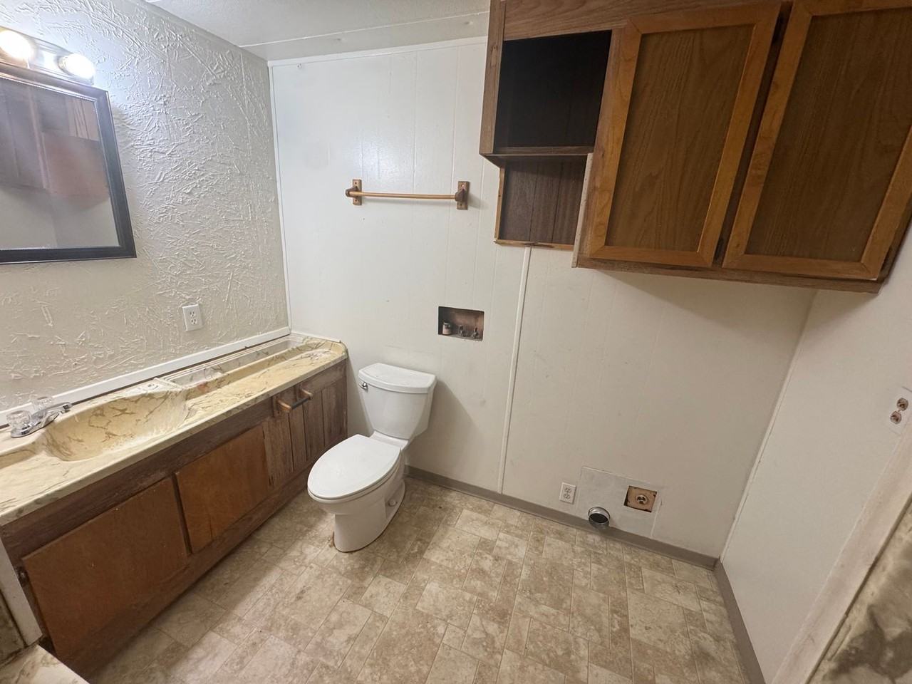 595 Sw Birch Pl #C - Photo 5 of 10