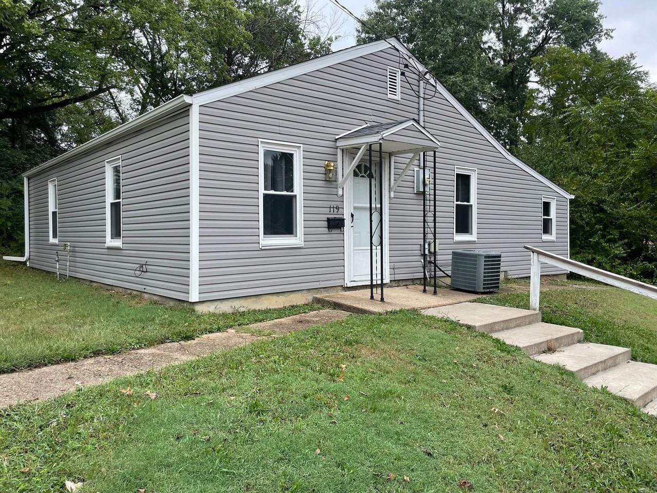 119 N Saint Charles St - Photo 2 of 18
