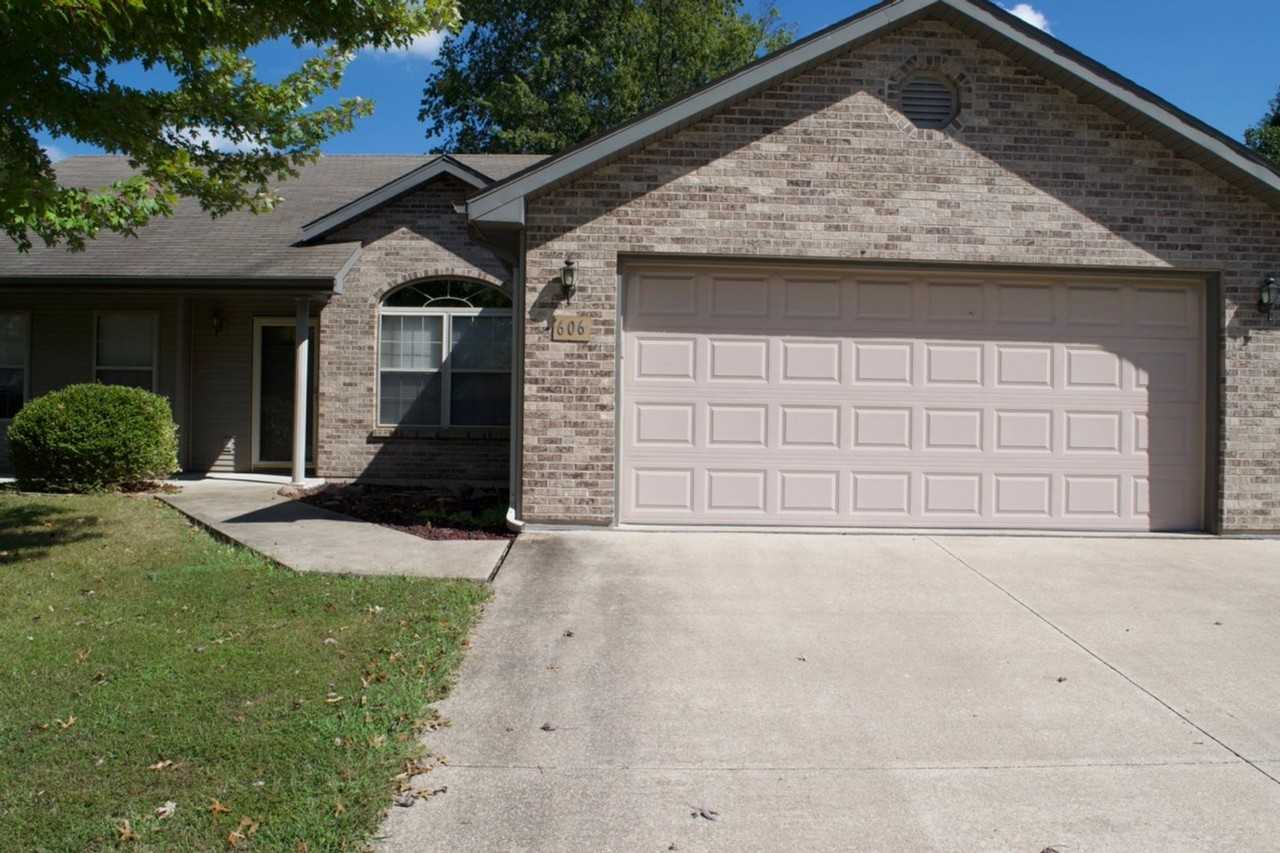 606 Springtime Dr - Photo 2 of 45