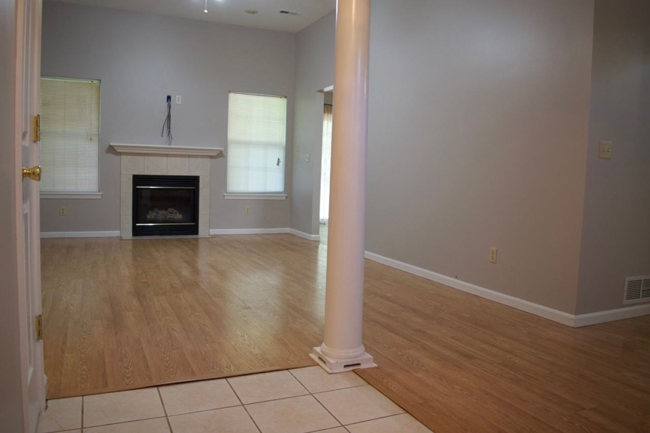 606 Springtime Dr - Photo 3 of 45