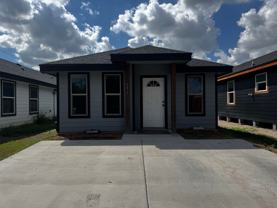 512 E Los Torritos St - Photo 1 of 1