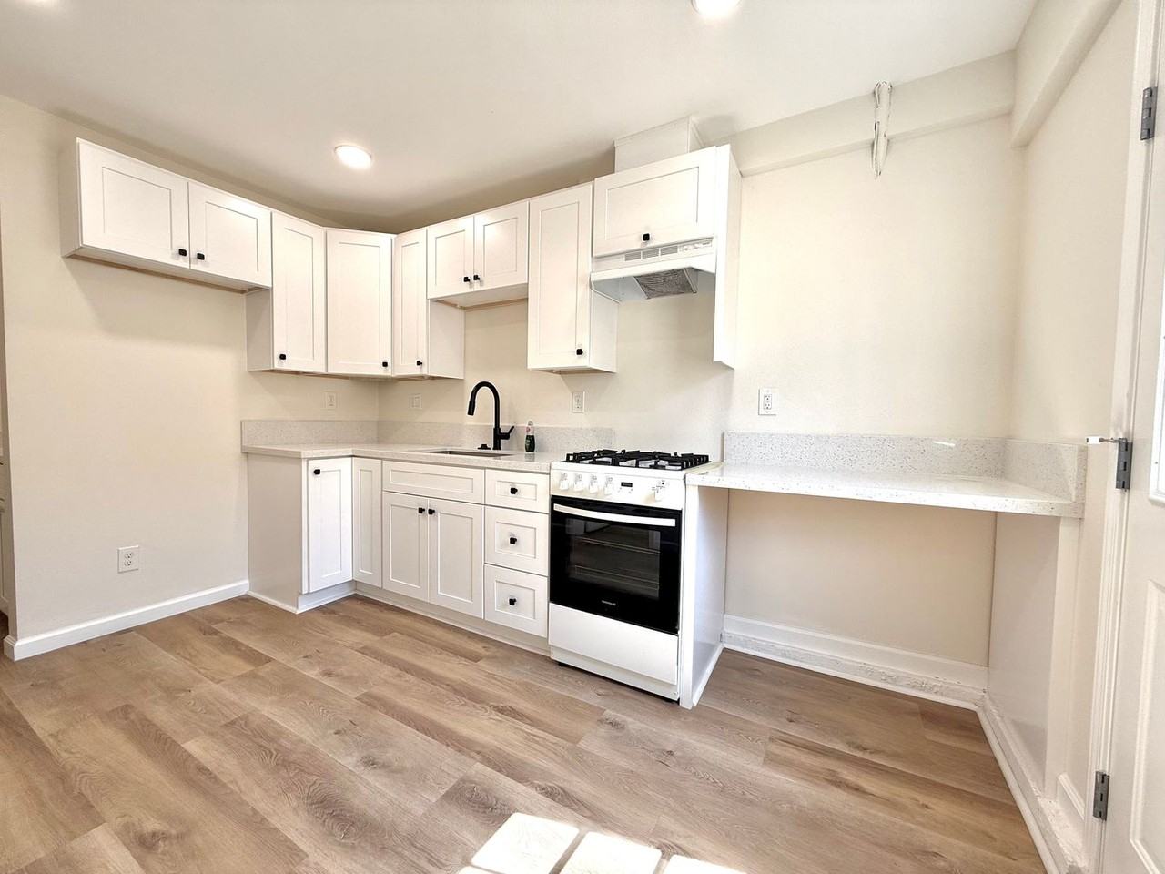 123 S Golden Ave #2 - Photo 2 of 9