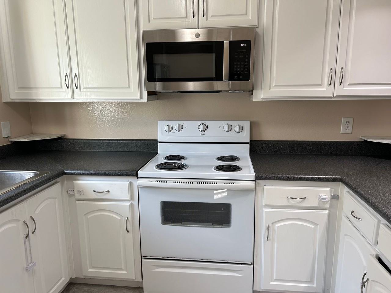 18015 Sahara Rd - Photo 3 of 16