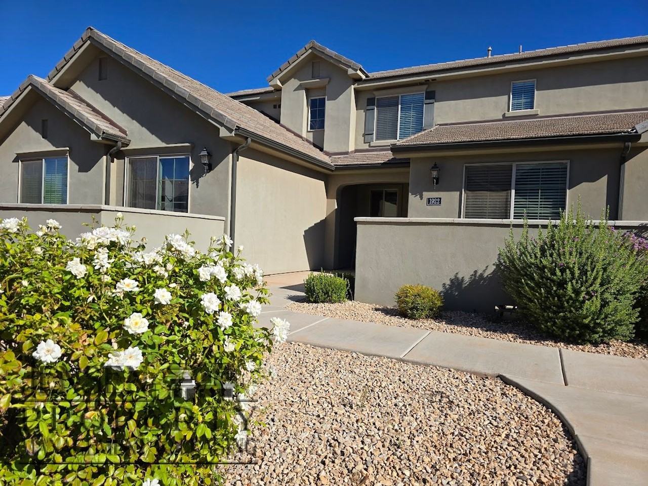 1922 E Respite Ln - Photo 3 of 31