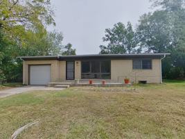 featured image of 2924 N Vassar St