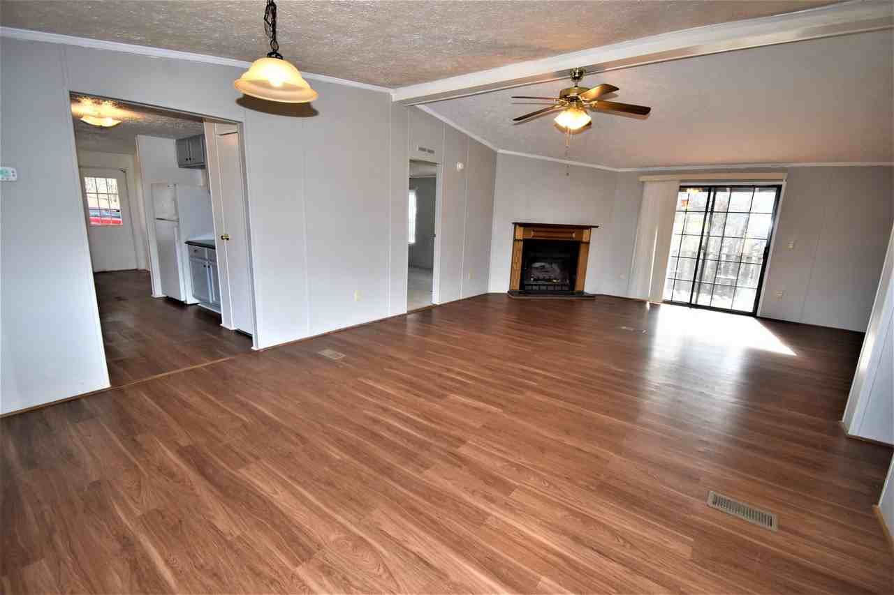 4210 Marthas Chapel Rd - Photo 3 of 28