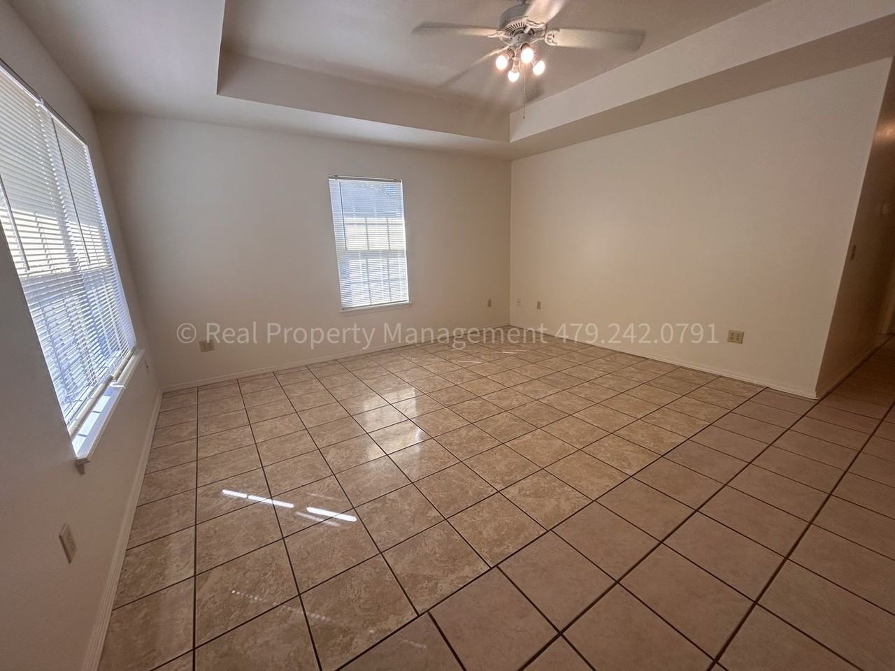 1435 Brazil Avenue - Photo 2 of 12