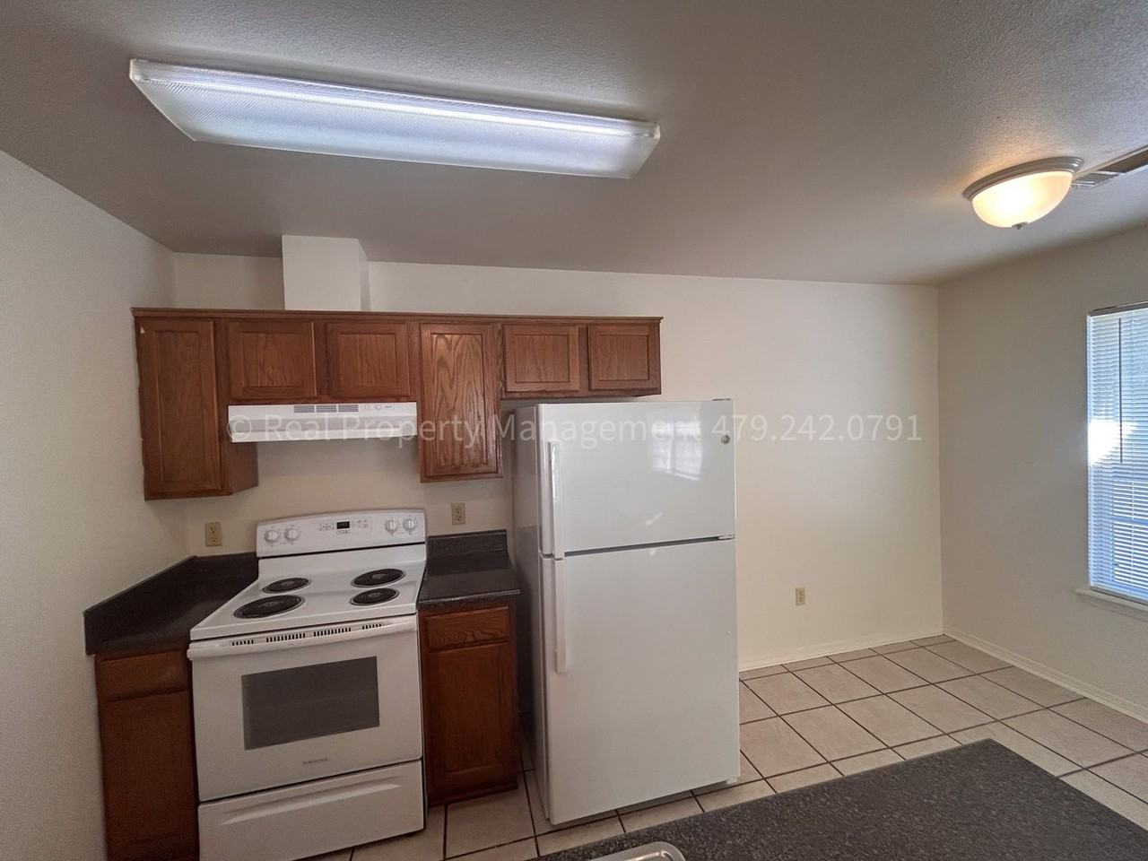 1435 Brazil Avenue - Photo 4 of 12