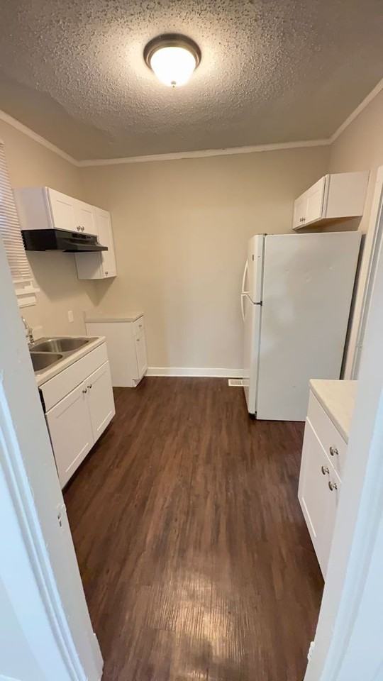 3229 Carnes Ave #2 - Photo 3 of 14