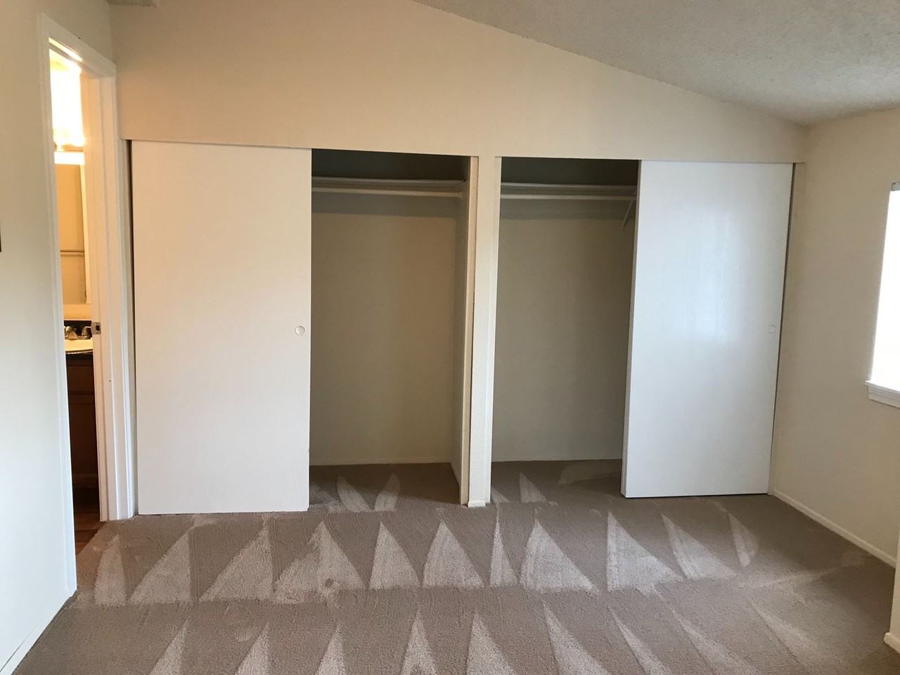 Husky Villas - Photo 3 of 26